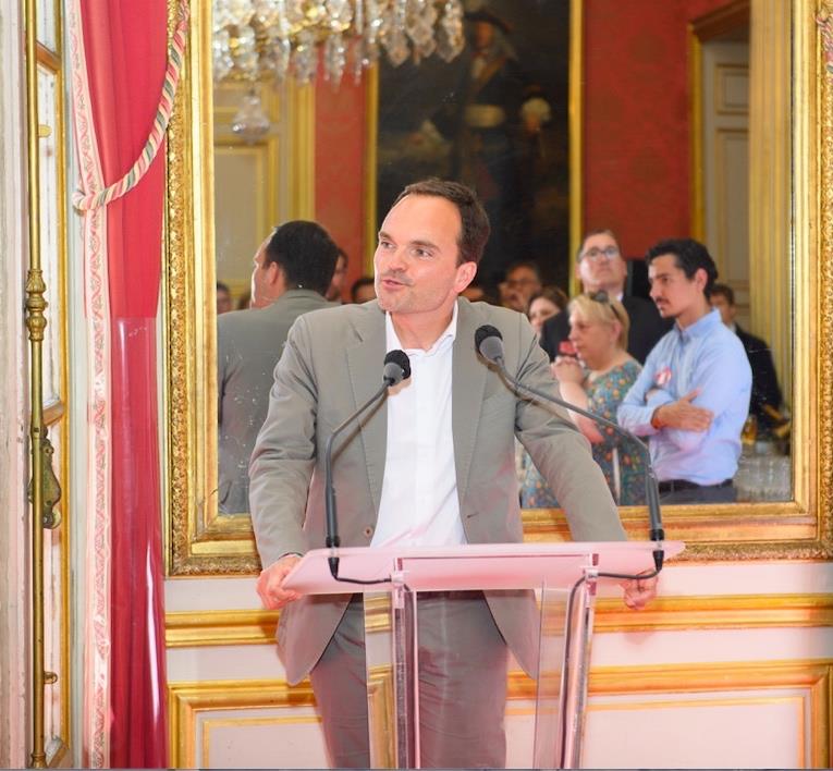 Prise de parole lors d’une rencontre de l’association